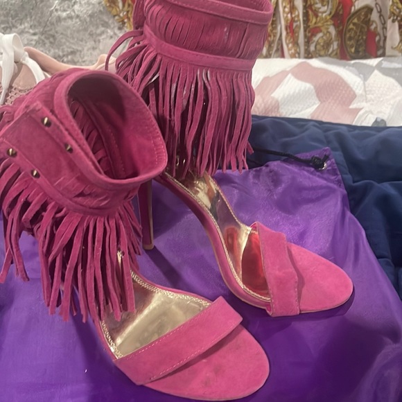 Shoes - Pink sexy heels.